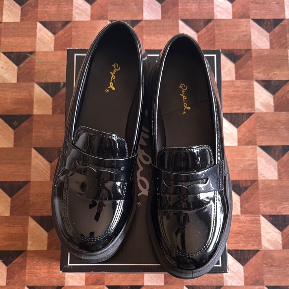 Quipid Black Patent Leather Chunky Loafers 9 US 40 EU